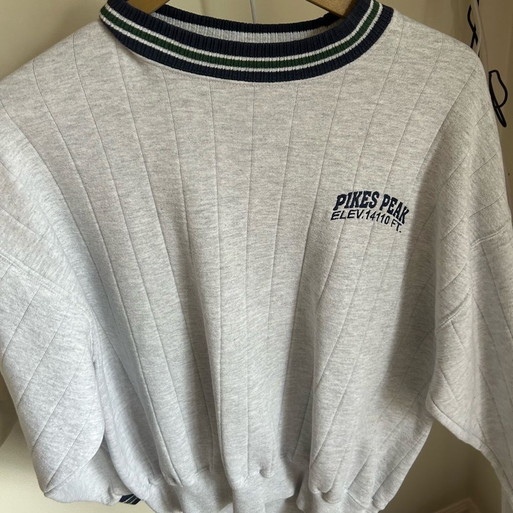 VTG PIKES PEAK CREWNECK